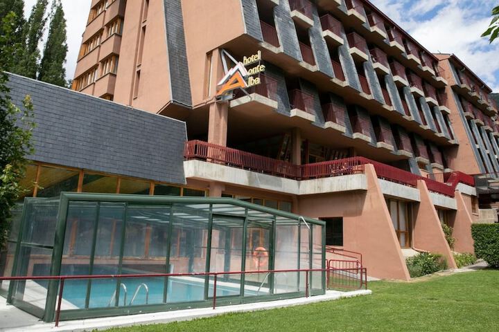 Hotel 125 of 128