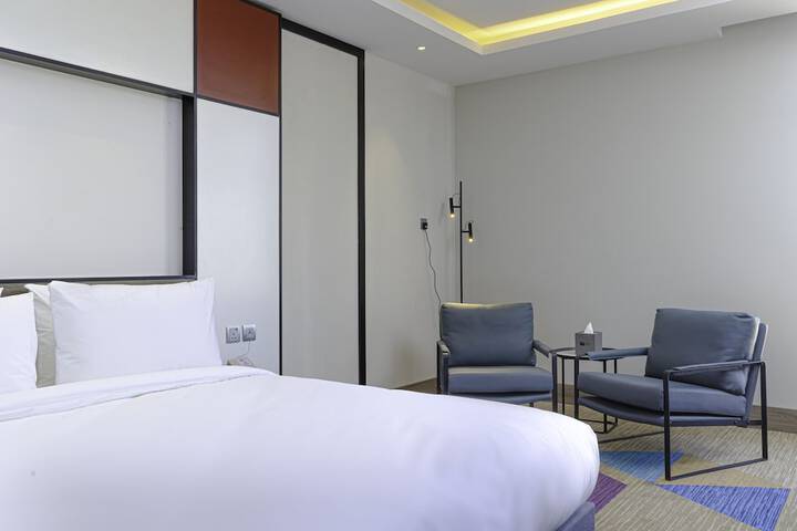 Room 13 of 53