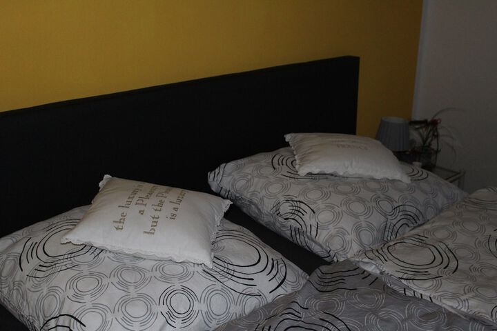 Room 4 of 40