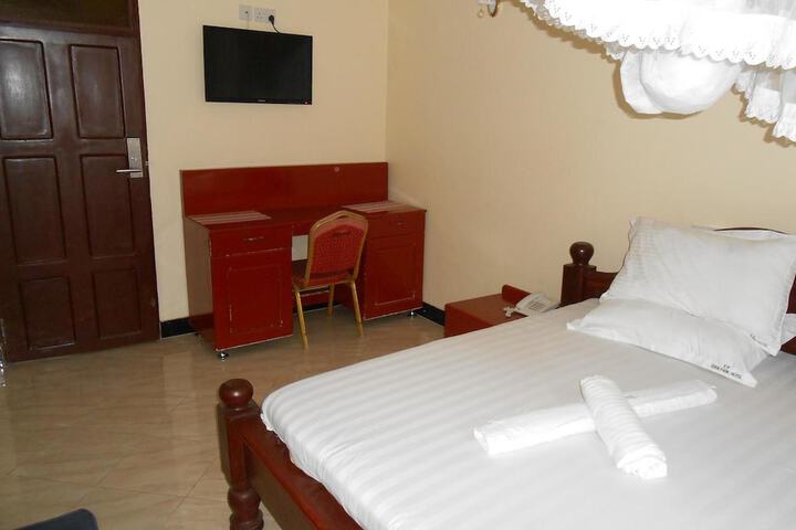 Room 3 of 30