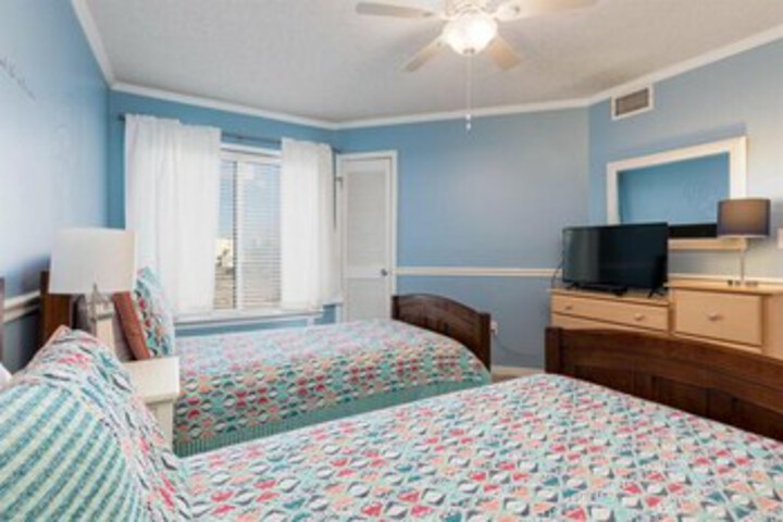 Room 110 of 122