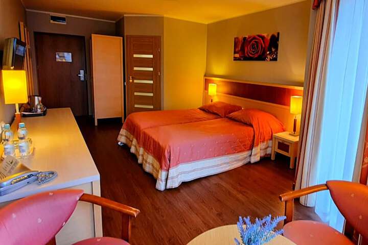 Room 17 of 53