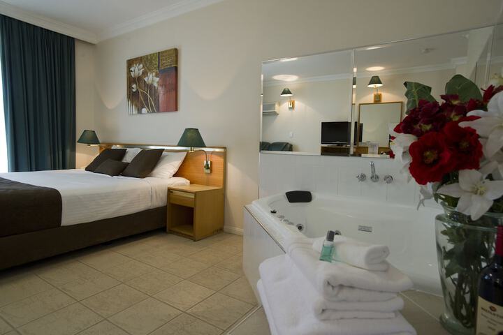 Room 2 of 47