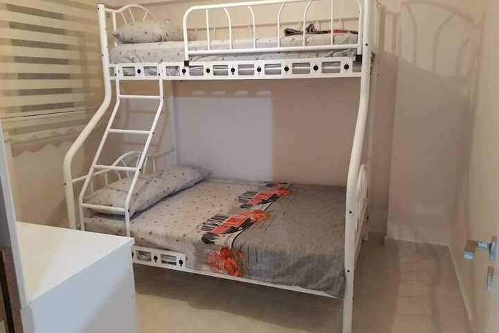 Room 6 of 48