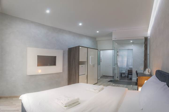 Room 10 of 55