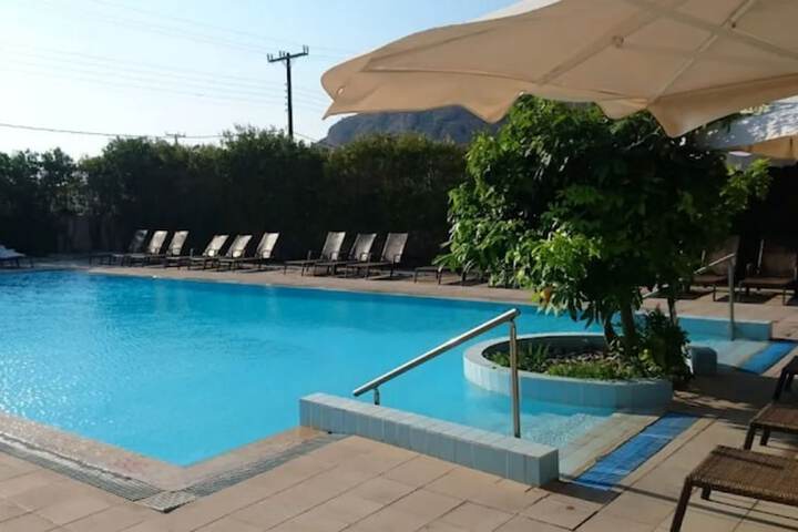 Pool Hotel