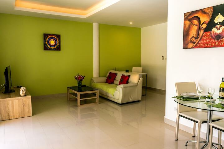 Room 9 of 32