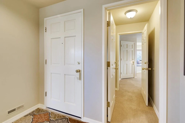Room 2 of 22
