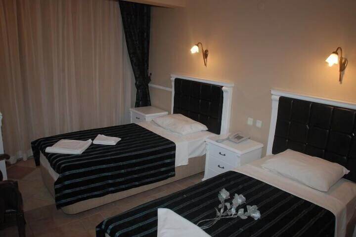 Room 11 of 20