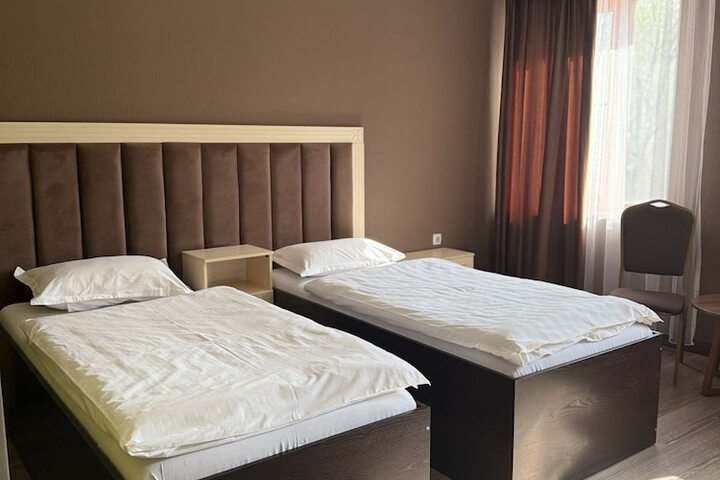 Room 8 of 29