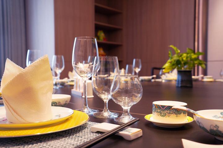 Dining 75 of 96