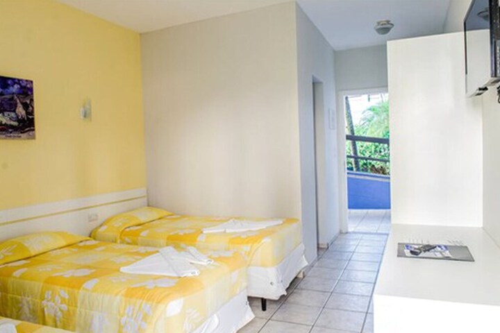 Room 12 of 38
