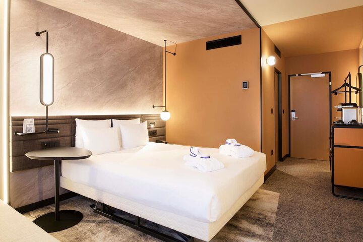 Room 36 of 101