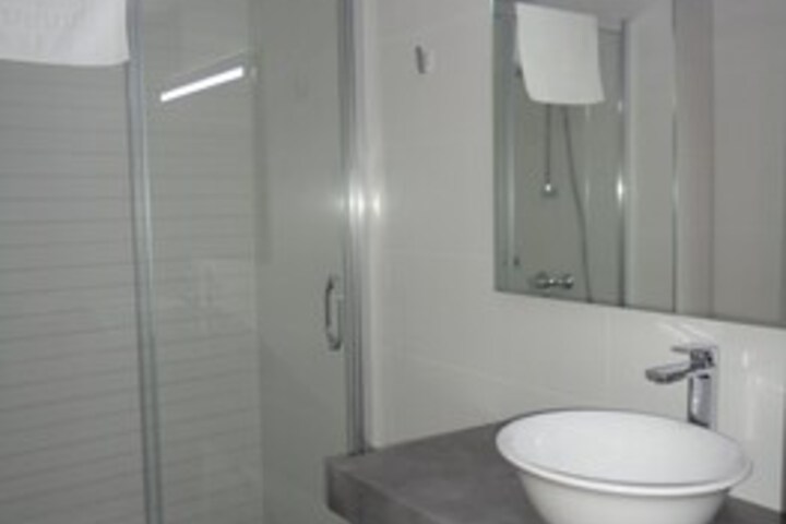 Room 4 of 30