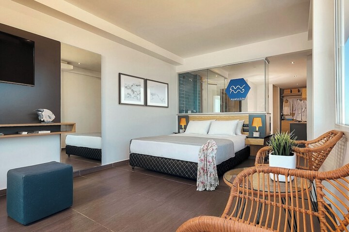 Room 18 of 78