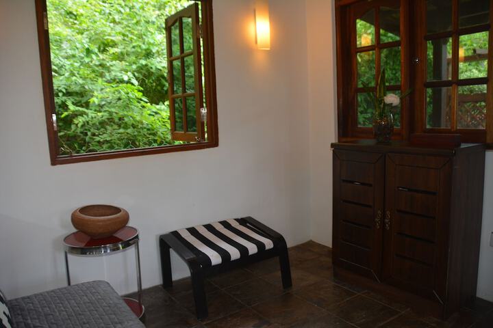 Room 26 of 103