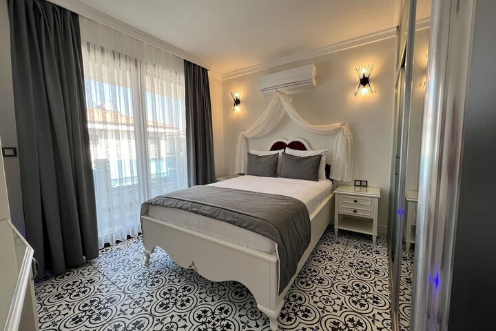 Room 31 of 107