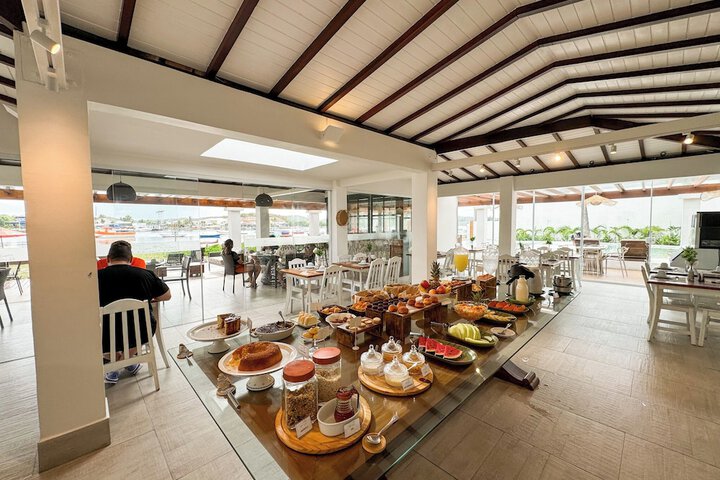 Breakfast/Coffee Service 98 of 108