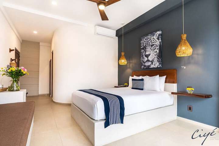 Room 50 of 84