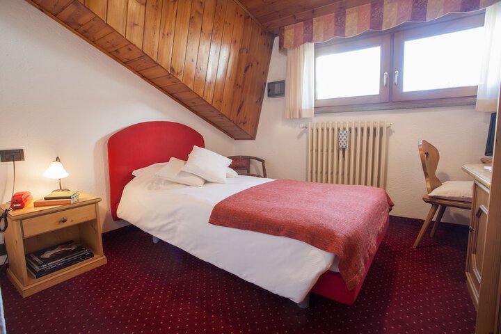 Room 21 of 62