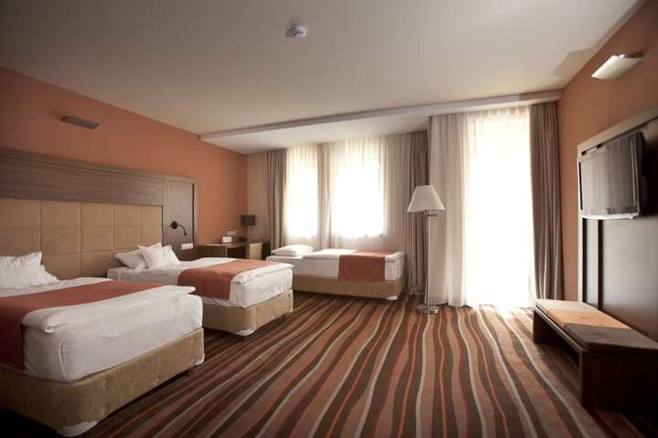 Room 4 of 47