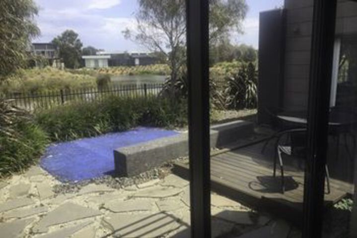 Hotel Exterior 3 of 24