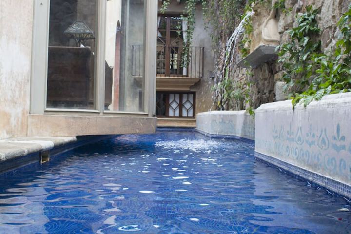 Pool 53 of 70