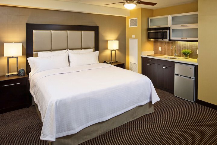 Room 7 of 38