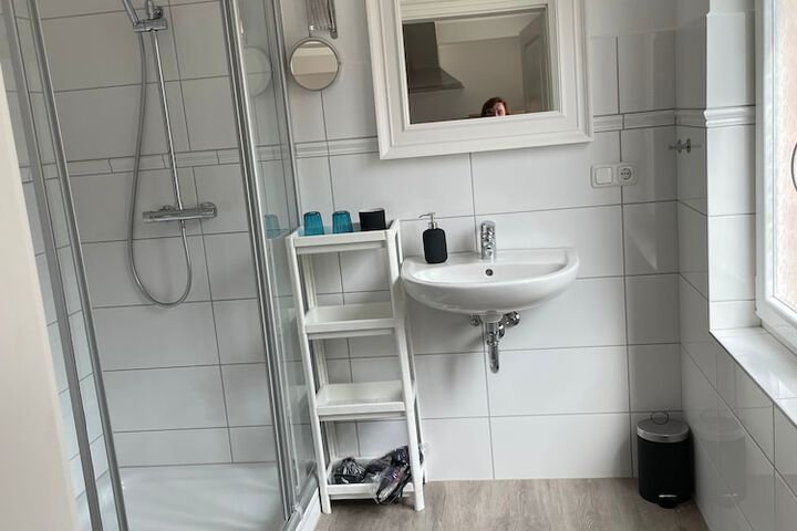 Room 48 of 77