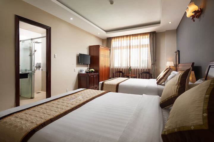 Room 5 of 34