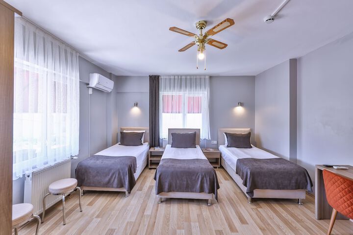 Room 47 of 125