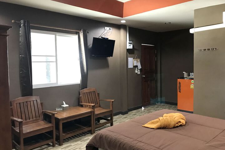 Room 4 of 52