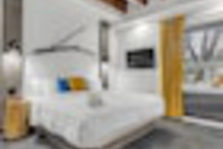 Room 77 of 147