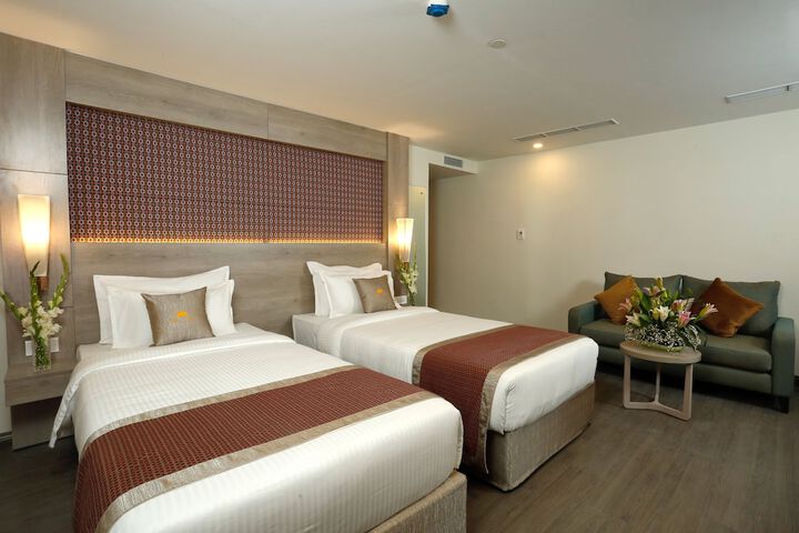 Room 18 of 119