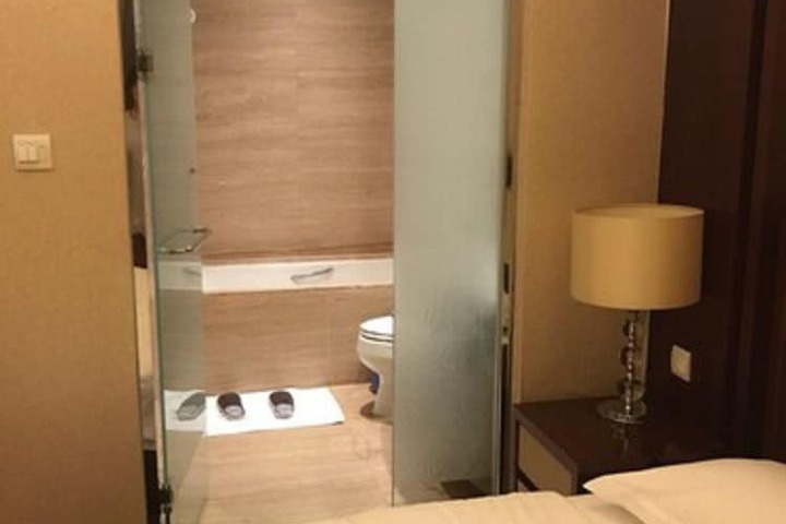 Room 17 of 79
