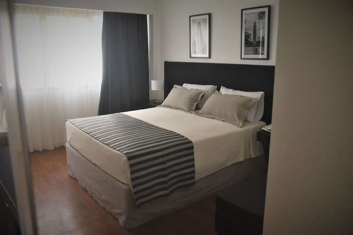 Room 11 of 48