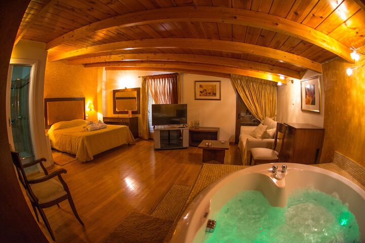 Jetted tub