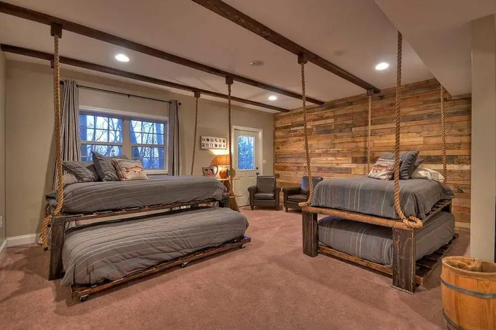 Room 3 of 27