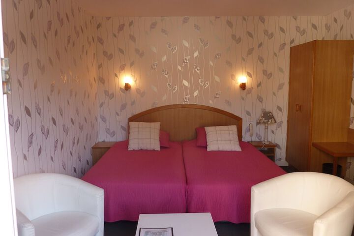 Room 26 of 61