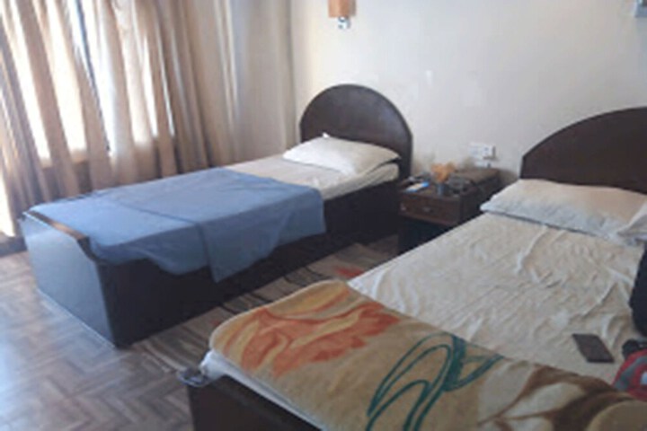 Room 5 of 37
