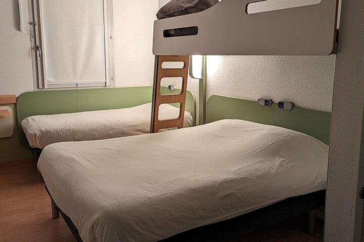 Room 14 of 39