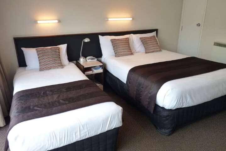 Room 24 of 35