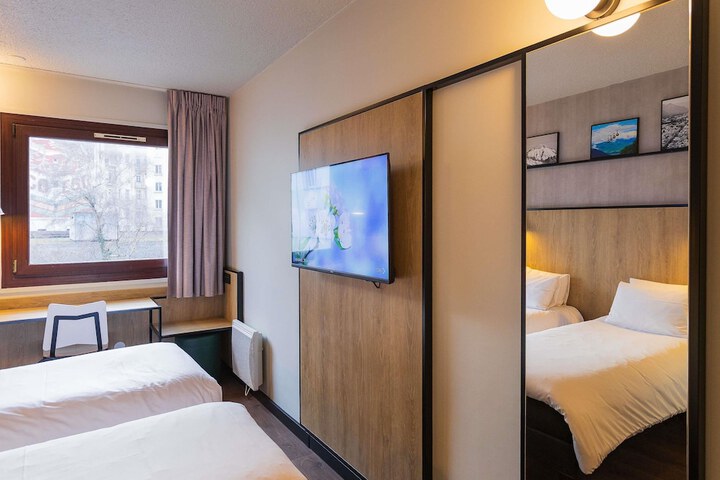 Room 14 of 29