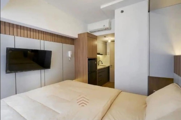 Room 6 of 14