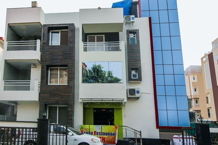 OYO 17304 Ransu Residency