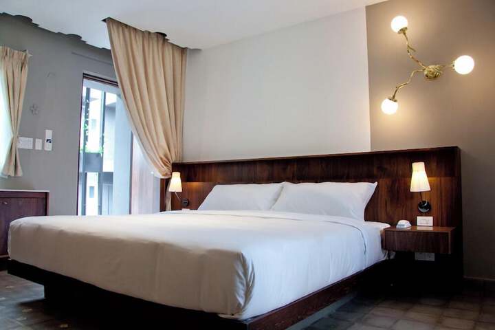 Room 4 of 44