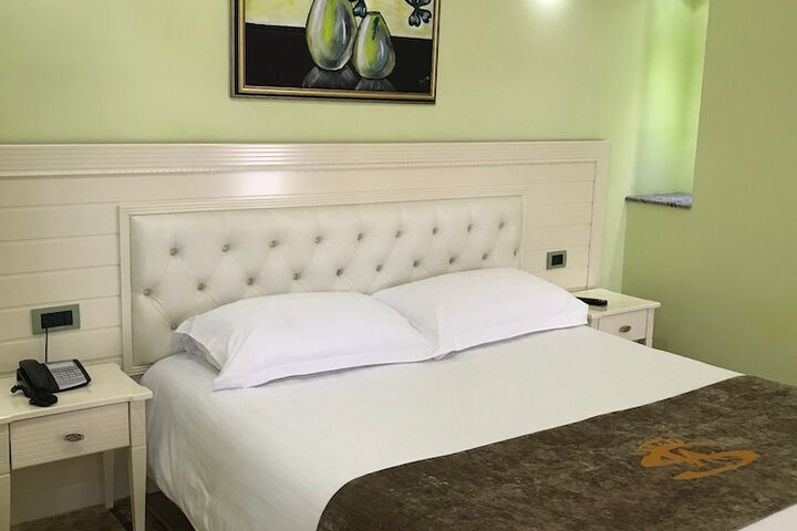 Room 10 of 55