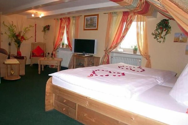 Room 5 of 21