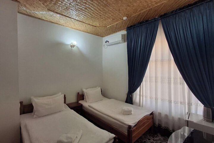 Room 16 of 44