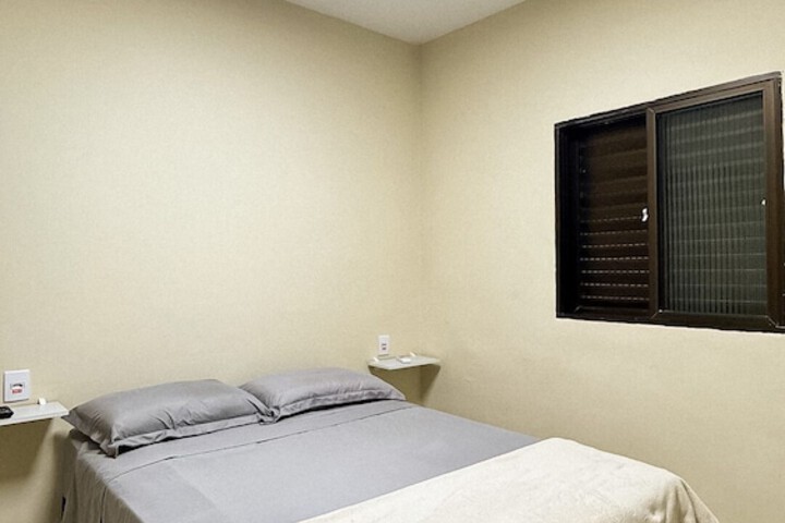 Room 11 of 49